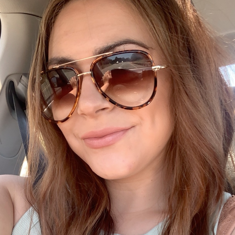 Meet your Posher, Sierra